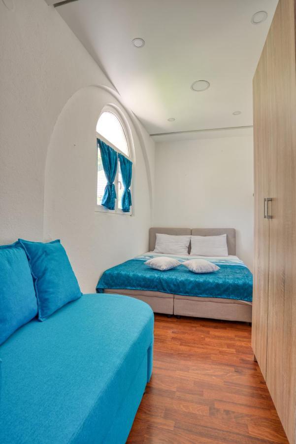 Apartments Suster บาร์ ภายนอก รูปภาพ