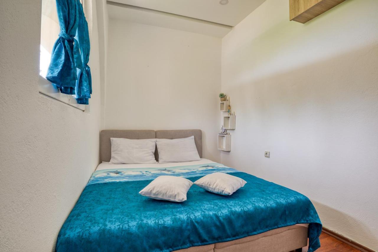 Apartments Suster บาร์ ภายนอก รูปภาพ