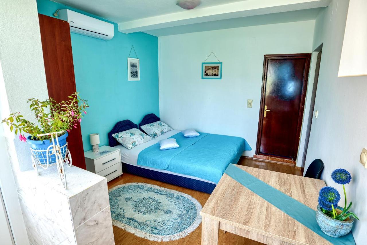 Apartments Suster บาร์ ภายนอก รูปภาพ