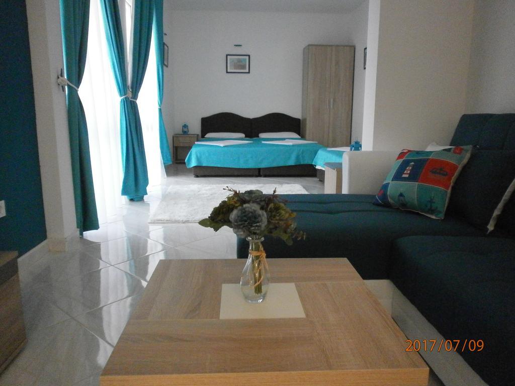 Apartments Suster บาร์ ภายนอก รูปภาพ