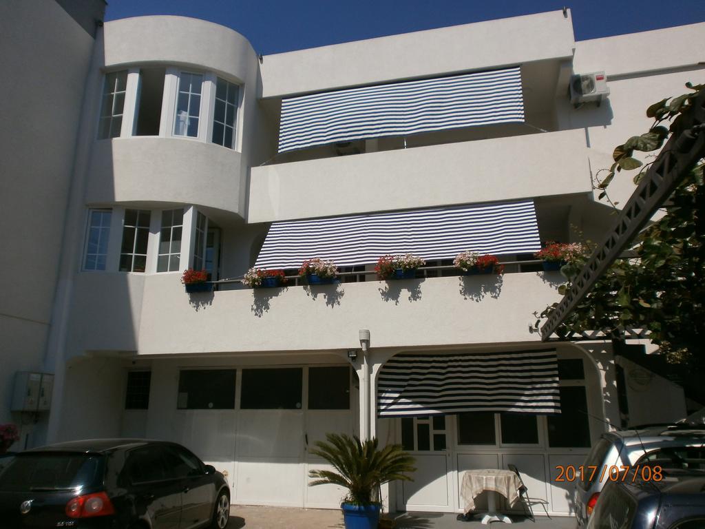 Apartments Suster บาร์ ภายนอก รูปภาพ