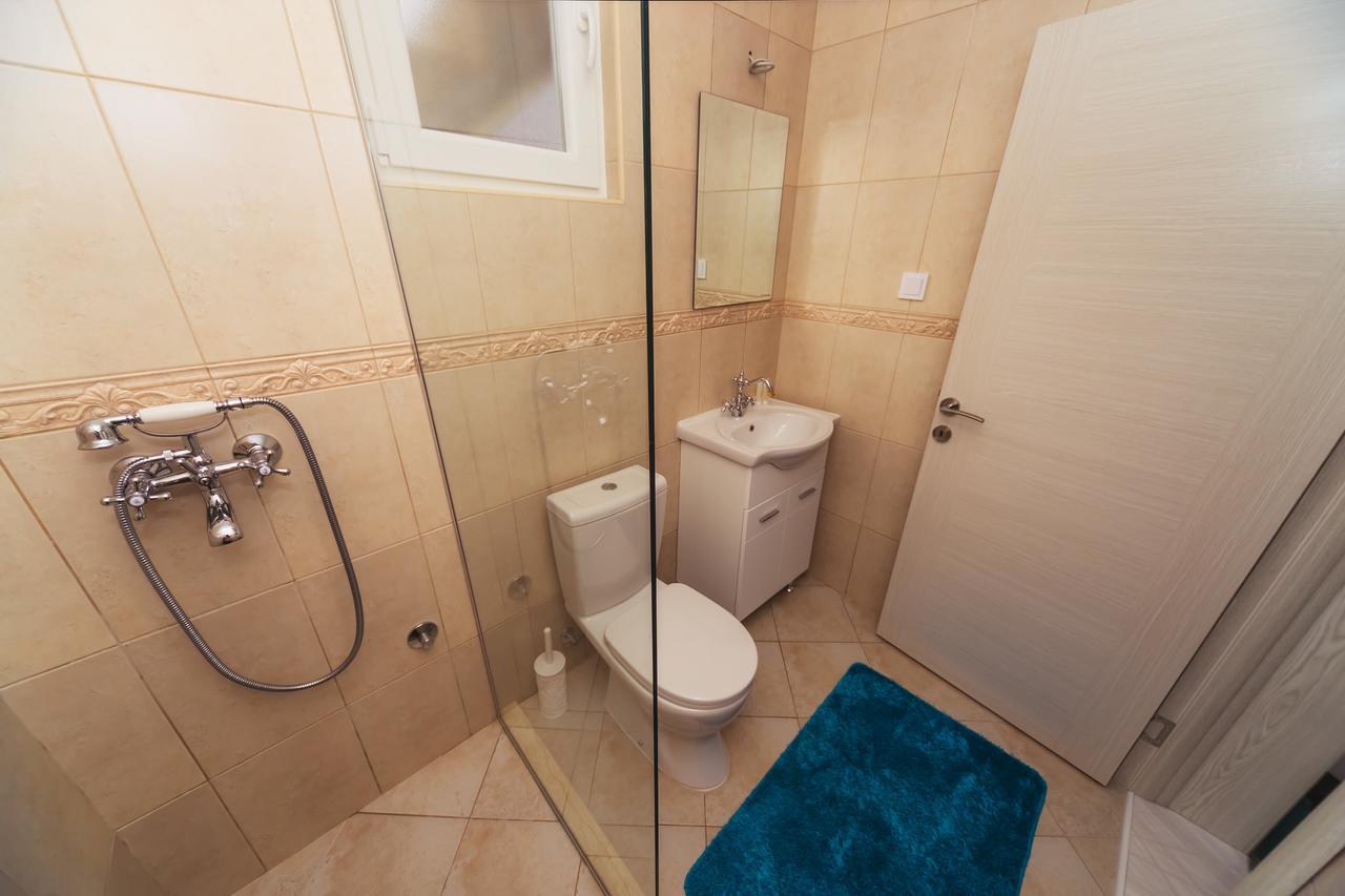 Apartments Suster บาร์ ภายนอก รูปภาพ