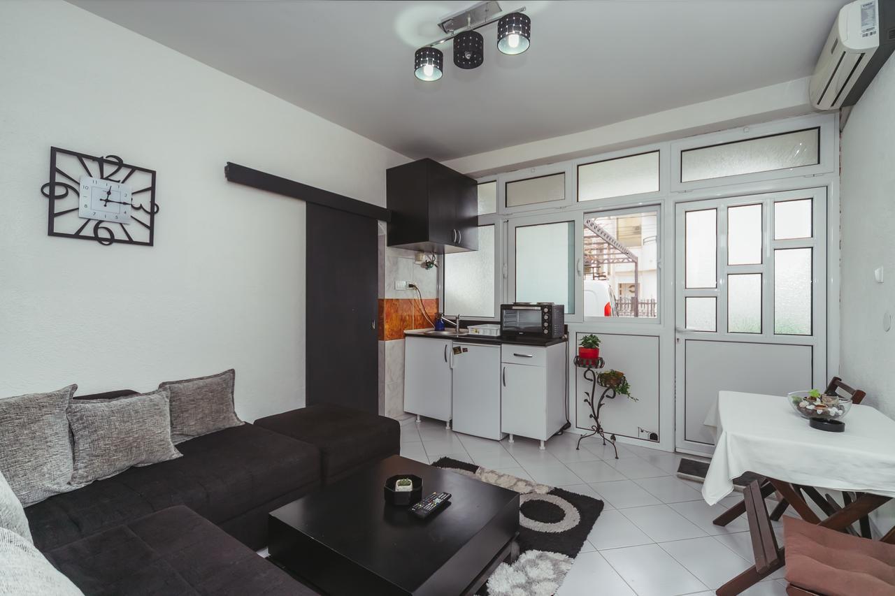 Apartments Suster บาร์ ภายนอก รูปภาพ