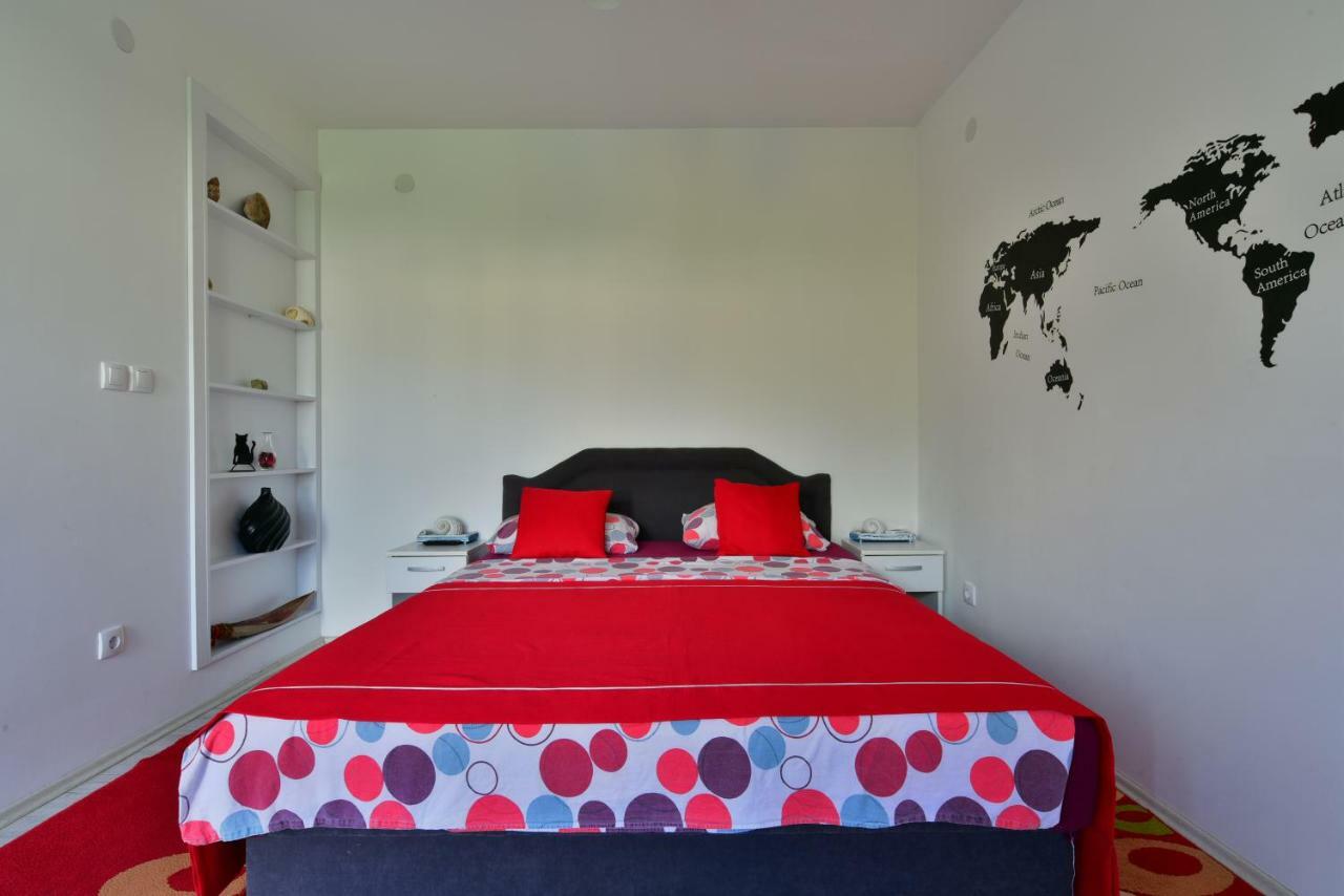 Apartments Suster บาร์ ภายนอก รูปภาพ