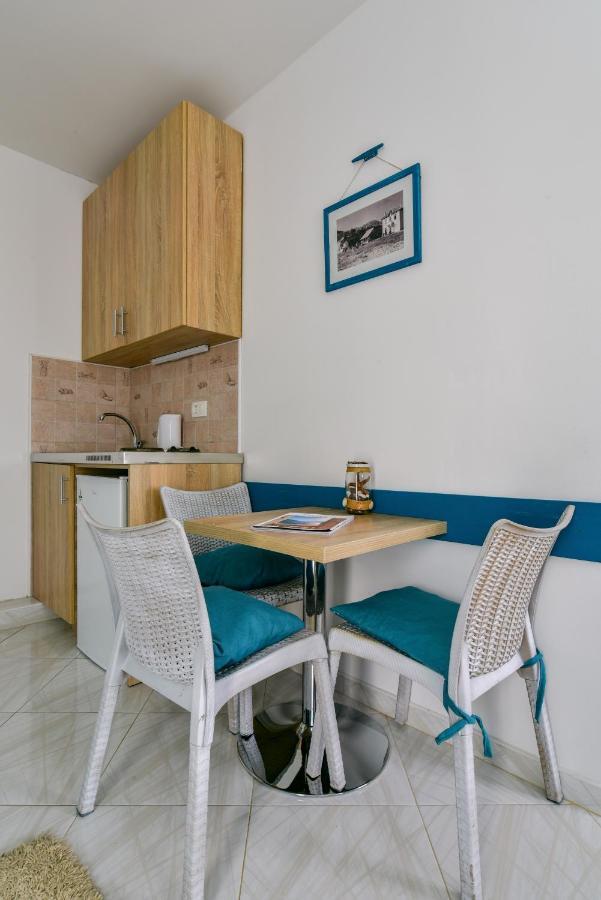 Apartments Suster บาร์ ภายนอก รูปภาพ